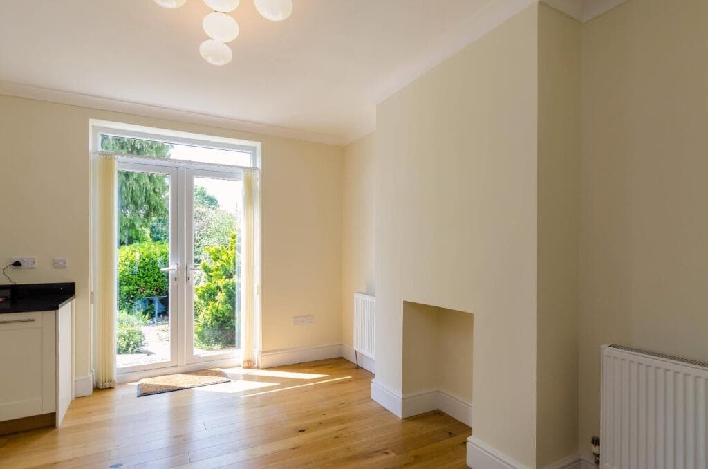 3 Bedroom Semi-Detached House For Rent In Westminster Road, York, Yo30 Image 4