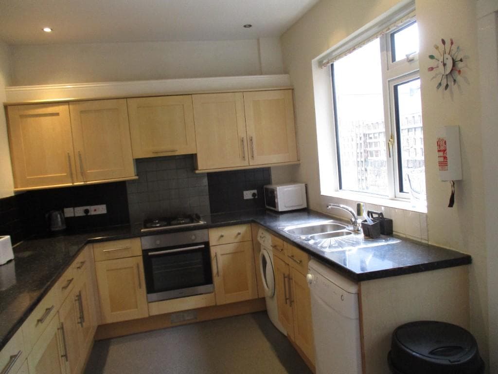 4 Bedroom House Share For Rent In Wigginton Terrace, York, North Yorkshire, Yo31 Image 3