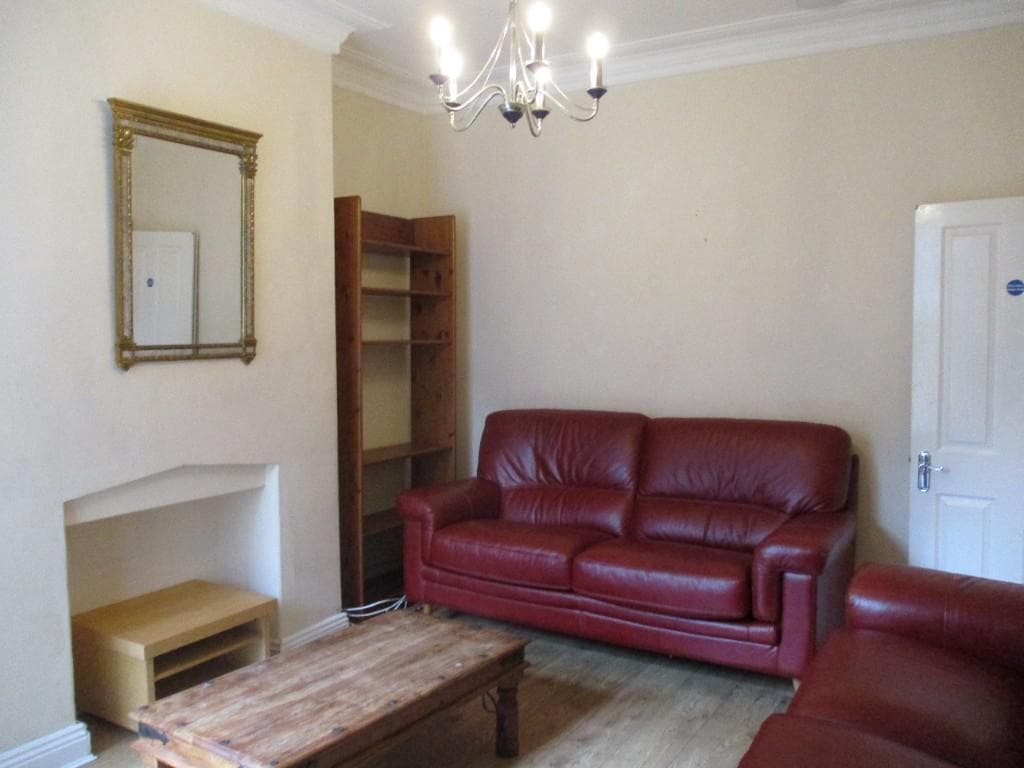 4 Bedroom House Share For Rent In Wigginton Terrace, York, North Yorkshire, Yo31 Image 4