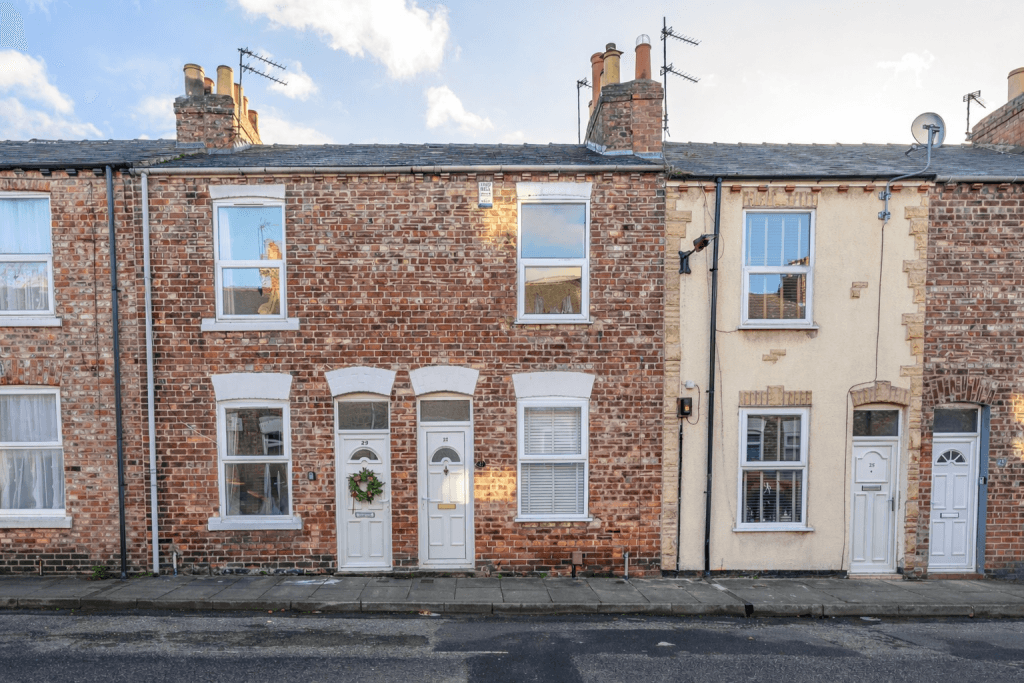2 bedroom terraced house for sale in Nelson Street, York, YO31 8NJ, YO31 Image 3
