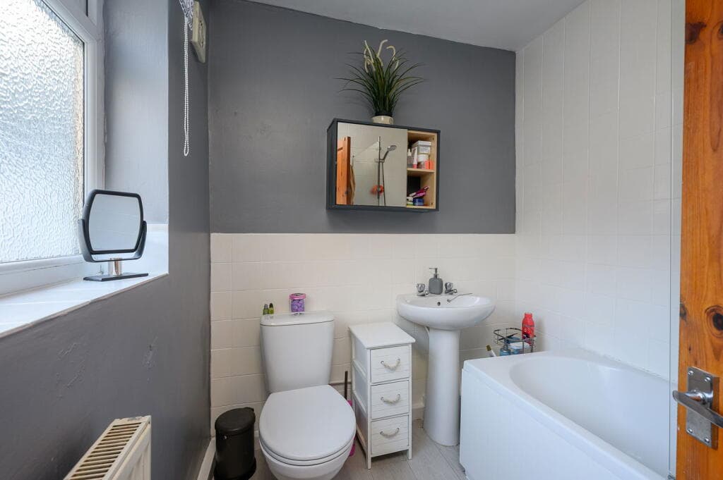 2 bedroom terraced house for sale in Nelson Street, York, YO31 8NJ, YO31 Image 8