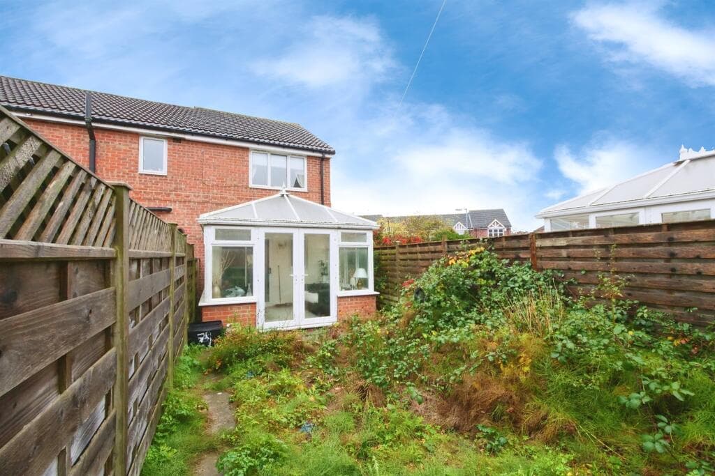 2 Bedroom End Of Terrace House For Sale In Tamworth Road, York, Yo30 Image 11