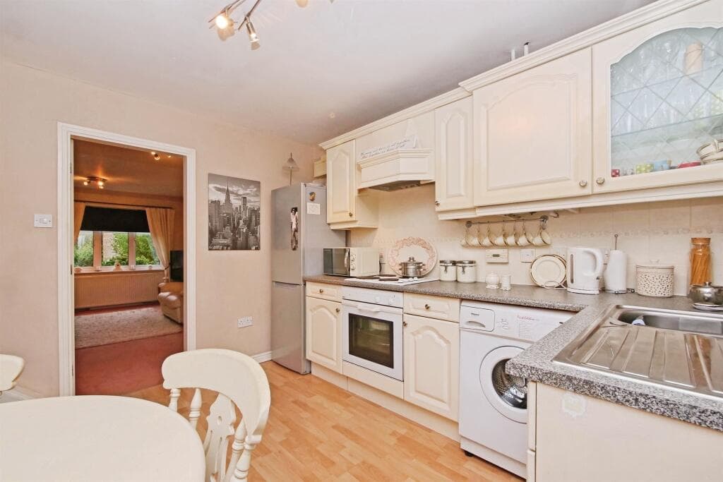 2 Bedroom End Of Terrace House For Sale In Tamworth Road, York, Yo30 Image 10