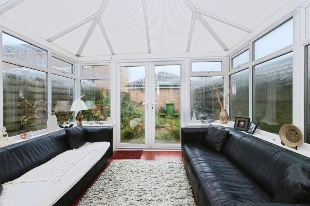 2 Bedroom End Of Terrace House For Sale In Tamworth Road, York, Yo30 Image 4