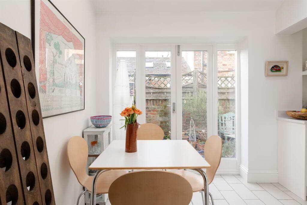 4 bedroom house for sale in Grange Street, York, YO10 Image 5