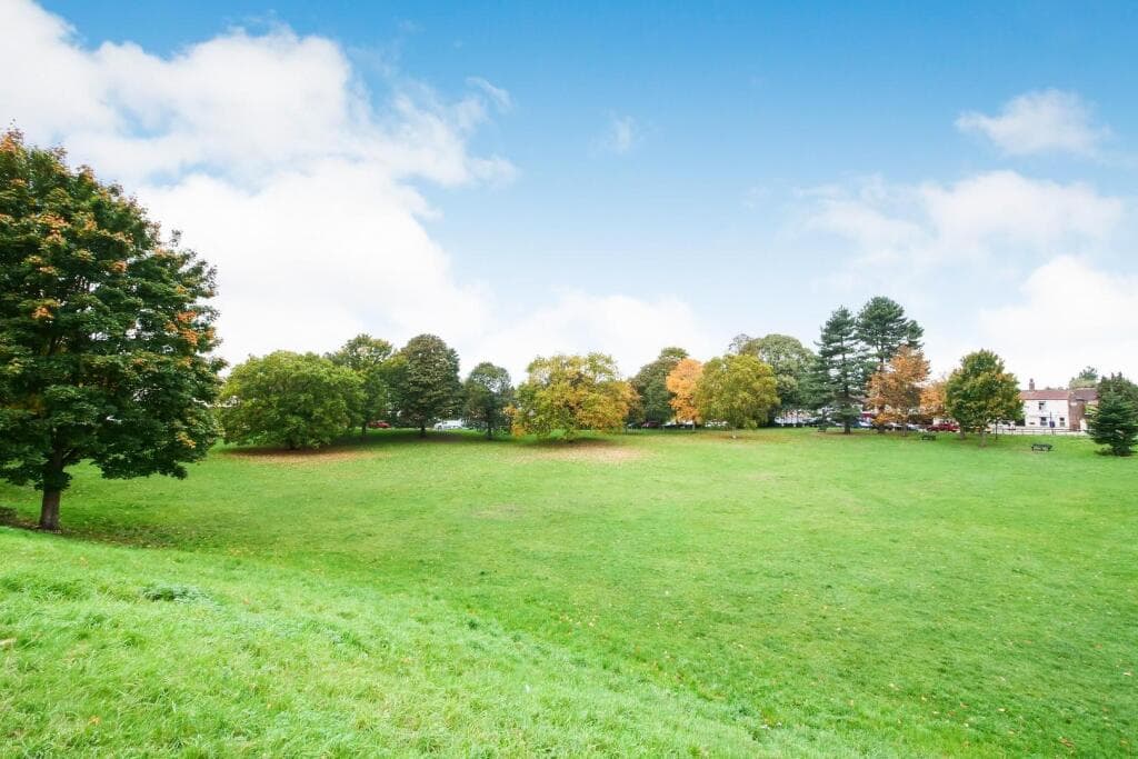 2 bedroom semi-detached house for sale in The Green, Acomb, York, YO26 Image 4