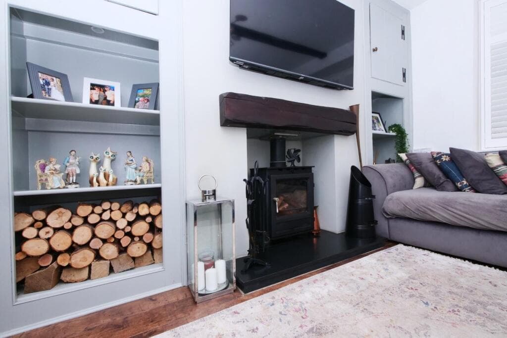 2 bedroom semi-detached house for sale in The Green, Acomb, York, YO26 Image 6