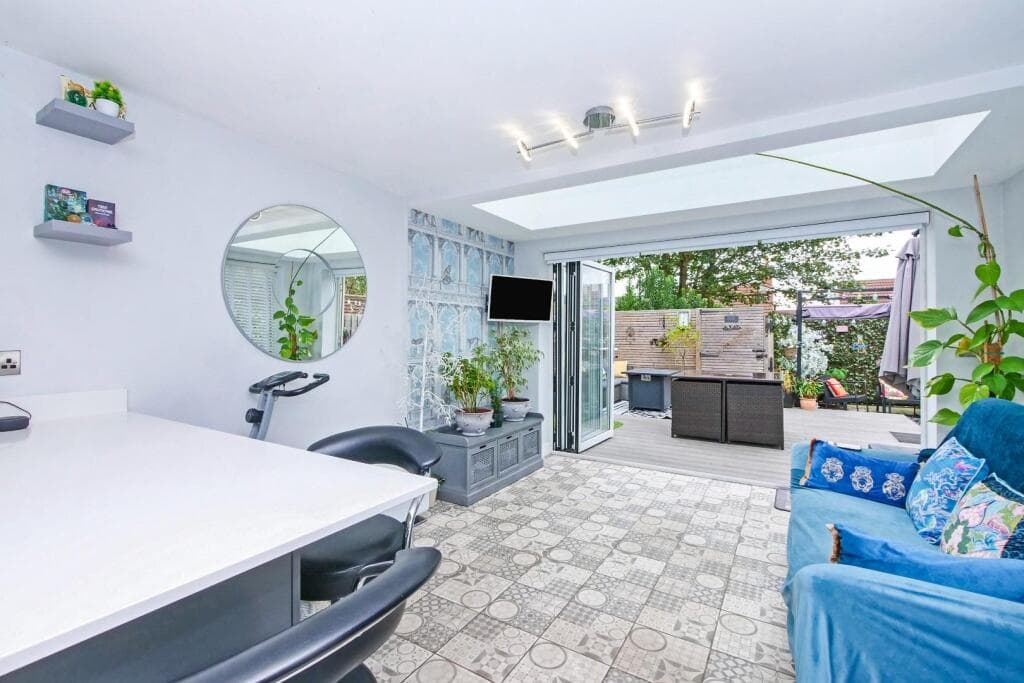 2 bedroom semi-detached house for sale in The Green, Acomb, York, YO26 Image 11