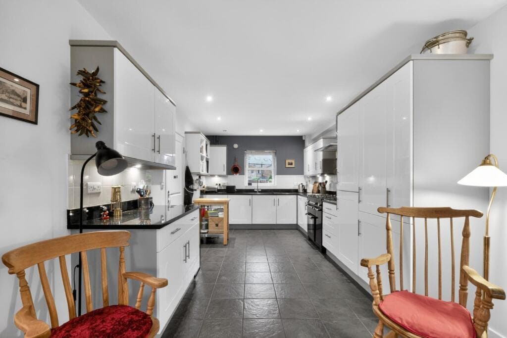 4 bedroom town house for sale in Dennison Street, York, YO31 Image 8