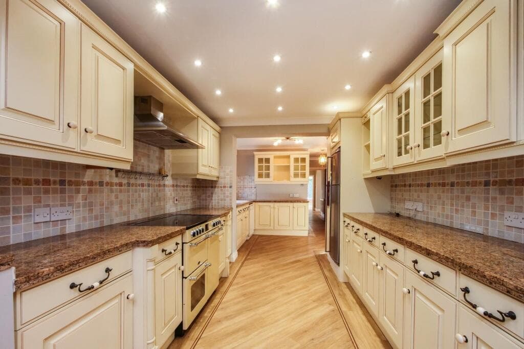 4 bedroom detached house for sale in The Horseshoe, York, YO24 Image 3