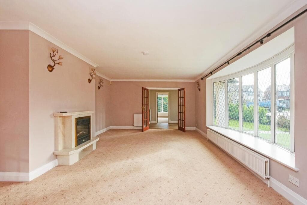 4 bedroom detached house for sale in The Horseshoe, York, YO24 Image 5