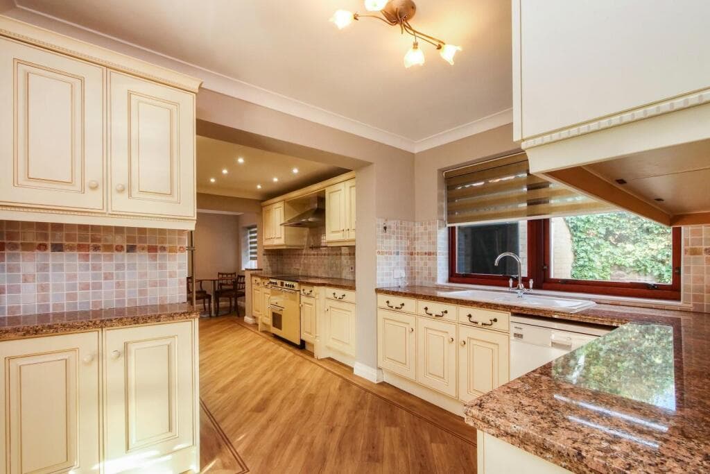4 bedroom detached house for sale in The Horseshoe, York, YO24 Image 10
