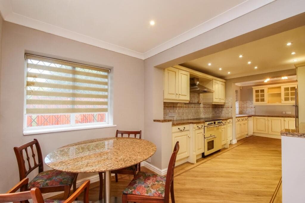 4 bedroom detached house for sale in The Horseshoe, York, YO24 Image 11