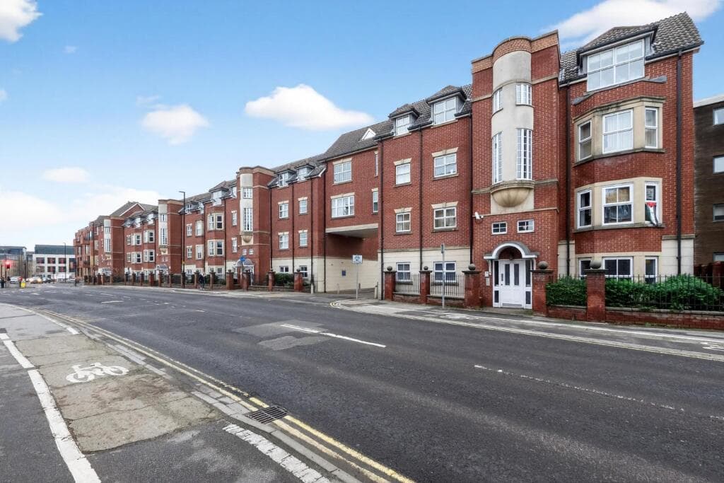 2 bedroom apartment for sale in Hallfield Road, York, YO31 - Flat/Apartment in york
