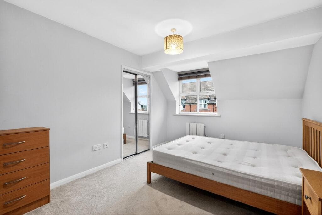 2 bedroom apartment for sale in Hallfield Road, York, YO31 Image 3