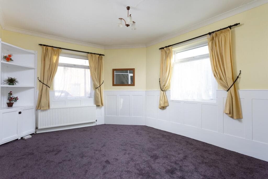 6 bedroom terraced house for sale in Wellington Street, York, YO10 Image 3