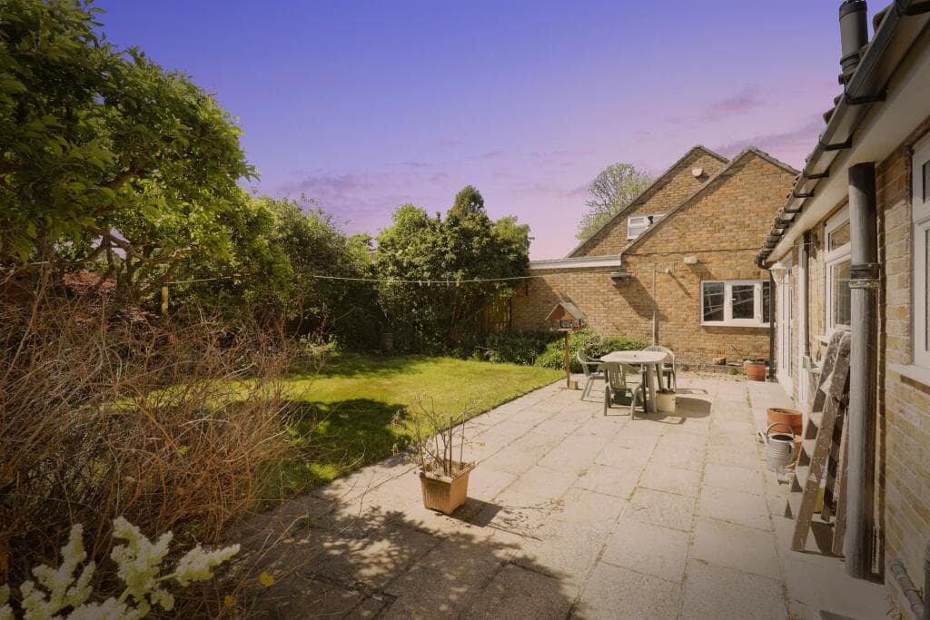 4 bedroom detached bungalow for sale in Sandstock Road, York, YO31 Image 2