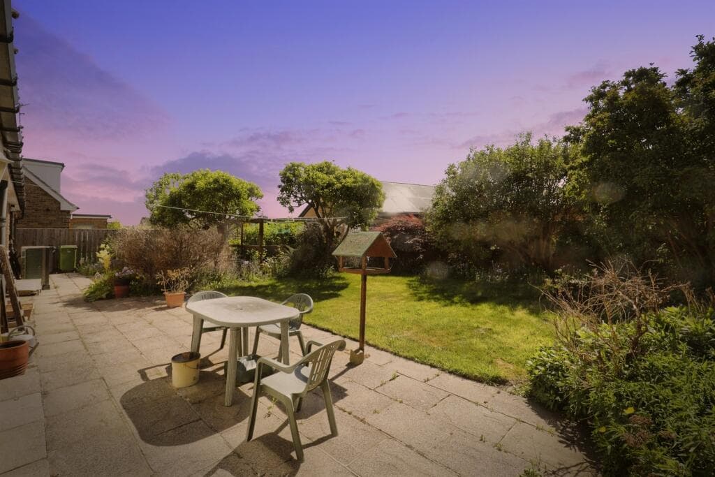 4 bedroom detached bungalow for sale in Sandstock Road, York, YO31 Image 4