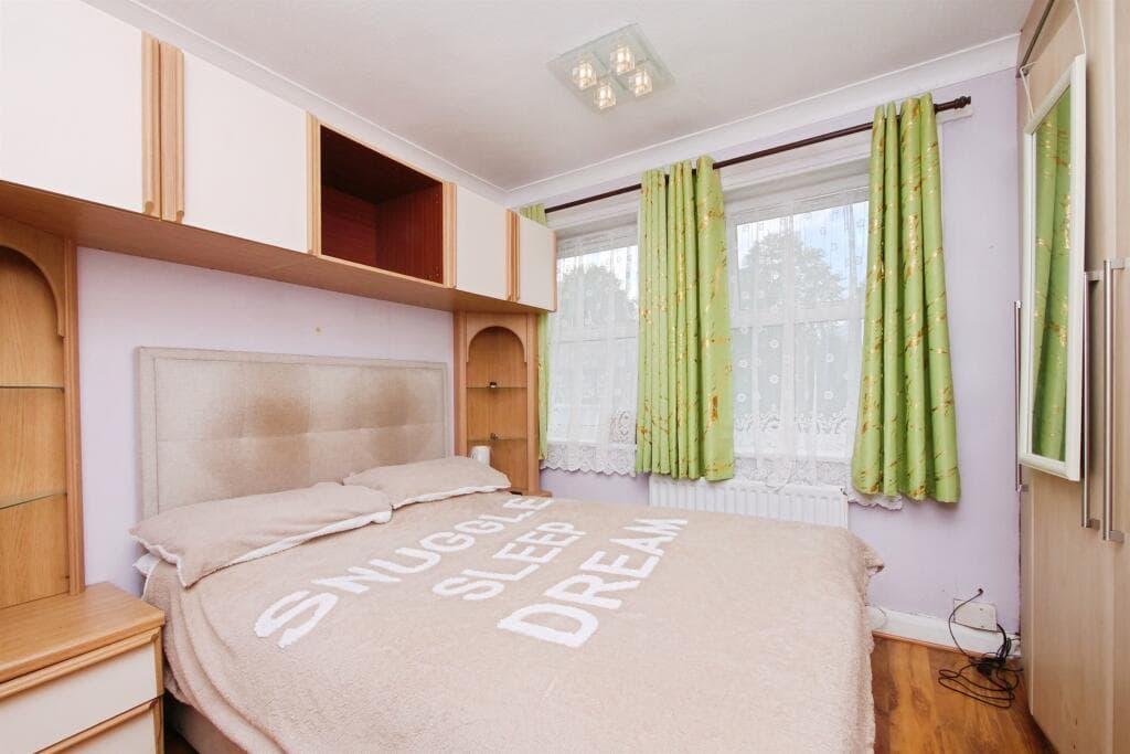 3 Bedroom Terraced House For Sale In Lucas Avenue, York, Yo30 Image 12