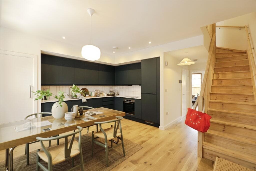 3 bedroom terraced house for sale in Duncombe Square, Burton Stone Lane, York, YO30 Image 2