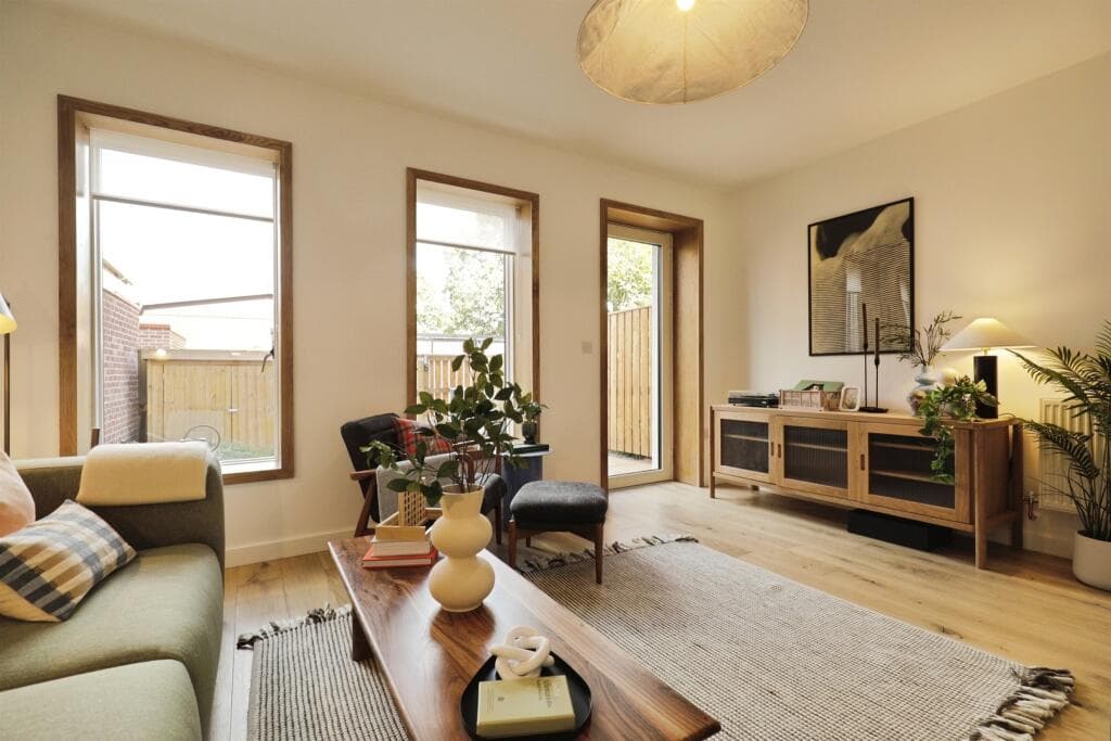 3 bedroom terraced house for sale in Duncombe Square, Burton Stone Lane, York, YO30 Image 7