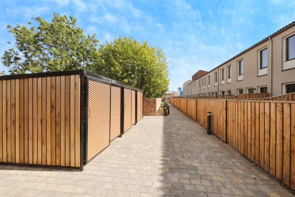 3 bedroom terraced house for sale in Duncombe Square, Burton Stone Lane, York, YO30 Image 12