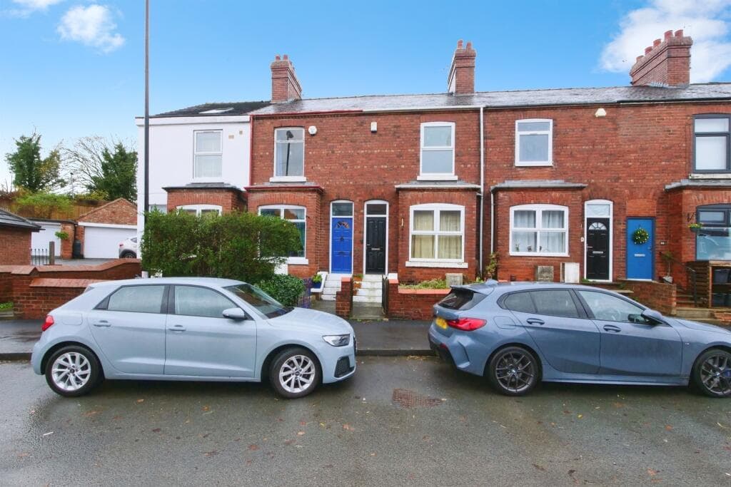 2 bedroom terraced house for sale in Huntington Road, YORK, YO31 - Terraced House in york