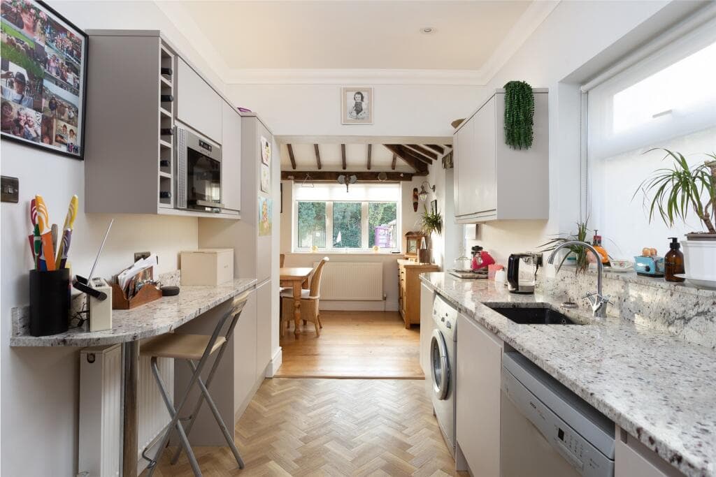 4 bedroom semi-detached house for sale in Chestnut Avenue, York, YO31 Image 9