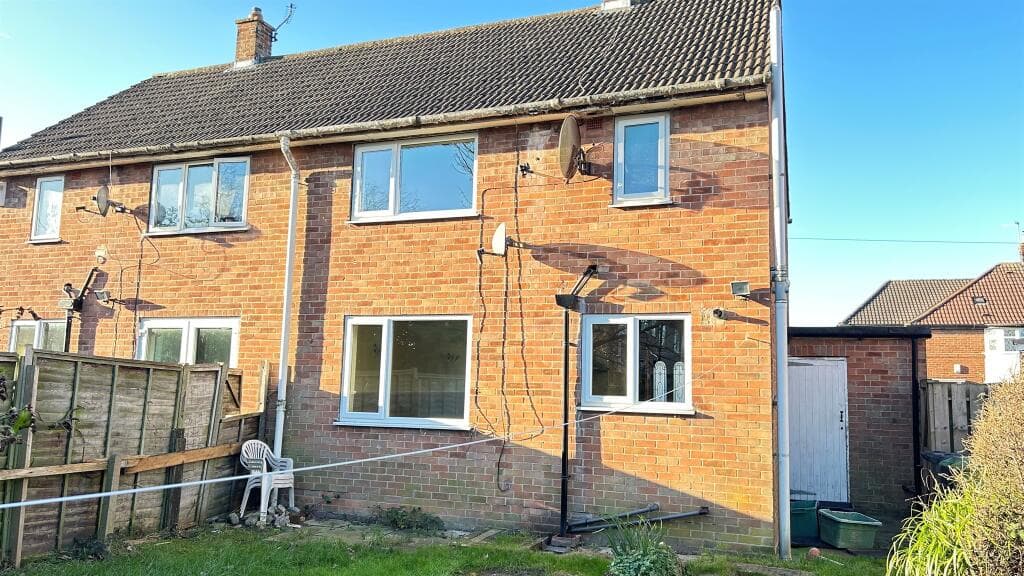 2 bedroom semi-detached house for sale in Kingsway West, York, YO24 Image 8