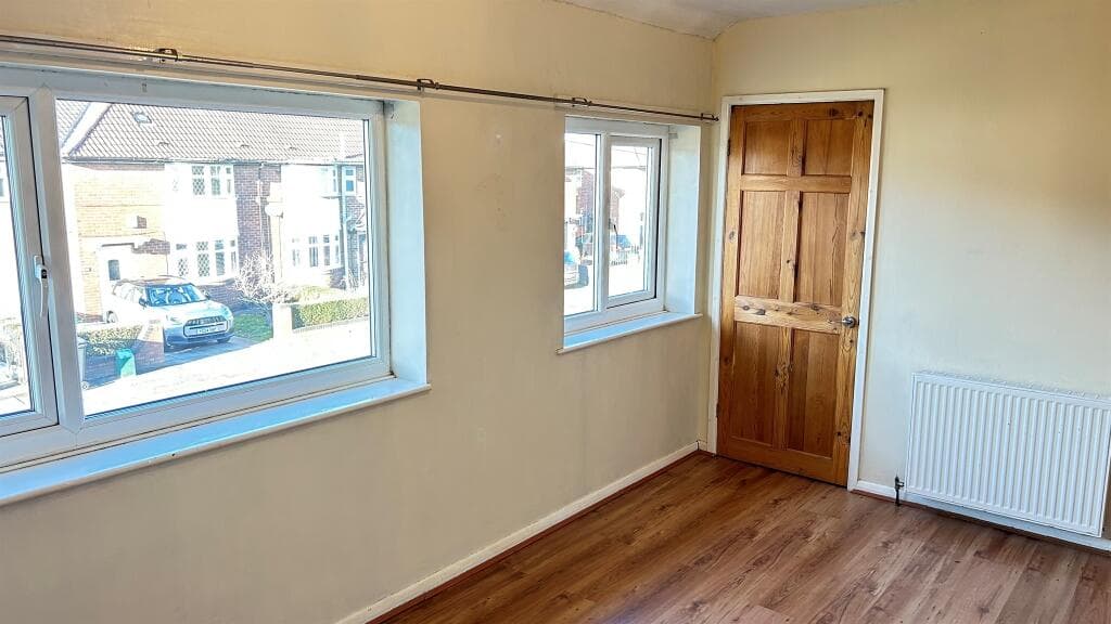 2 bedroom semi-detached house for sale in Kingsway West, York, YO24 Image 9