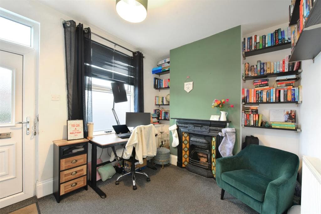 2 bedroom terraced house for rent in Faber Street, York, YO31 - Terraced House in york