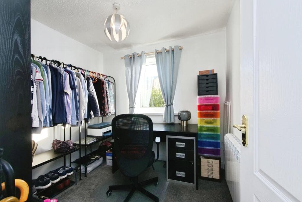 2 Bedroom Flat For Sale In Barbican Road, York, North Yorkshire, Yo10 Image 8