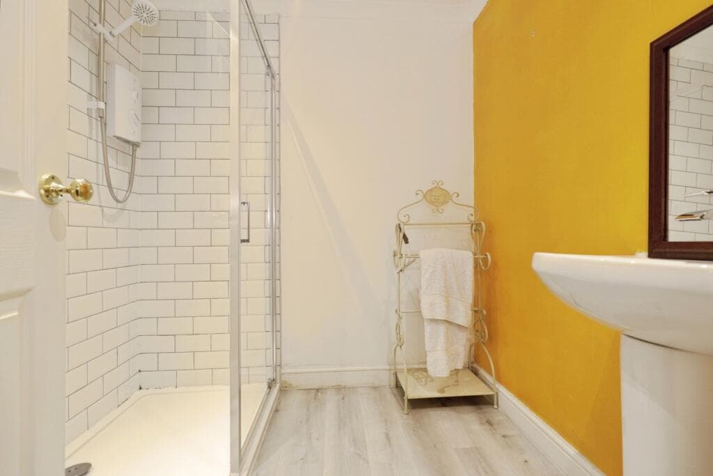 1 bedroom flat for sale in St. Marys, York, North Yorkshire, YO30 Image 7