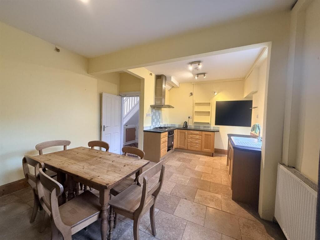 4 Bedroom House Share For Rent In 45 Carr Lane, York, Yo26 Image 9