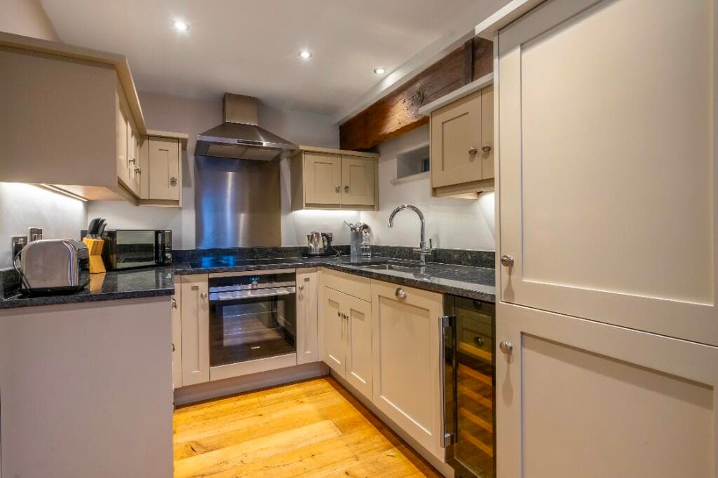 3 Bedroom House For Rent In Lower Darnborough Street, York, North Yorkshire, Yo23 Image 7