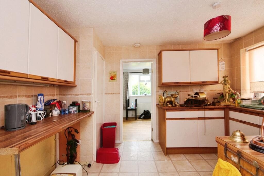 3 bedroom bungalow for sale in West Bank, York, North Yorkshire, YO24 Image 4