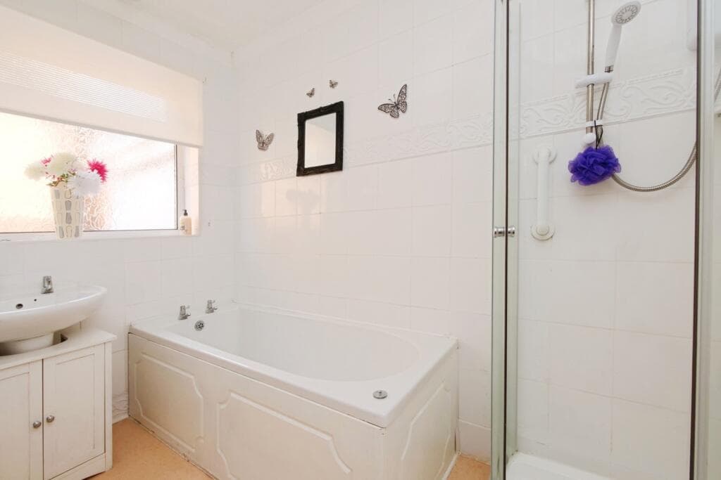 3 bedroom bungalow for sale in West Bank, York, North Yorkshire, YO24 Image 8