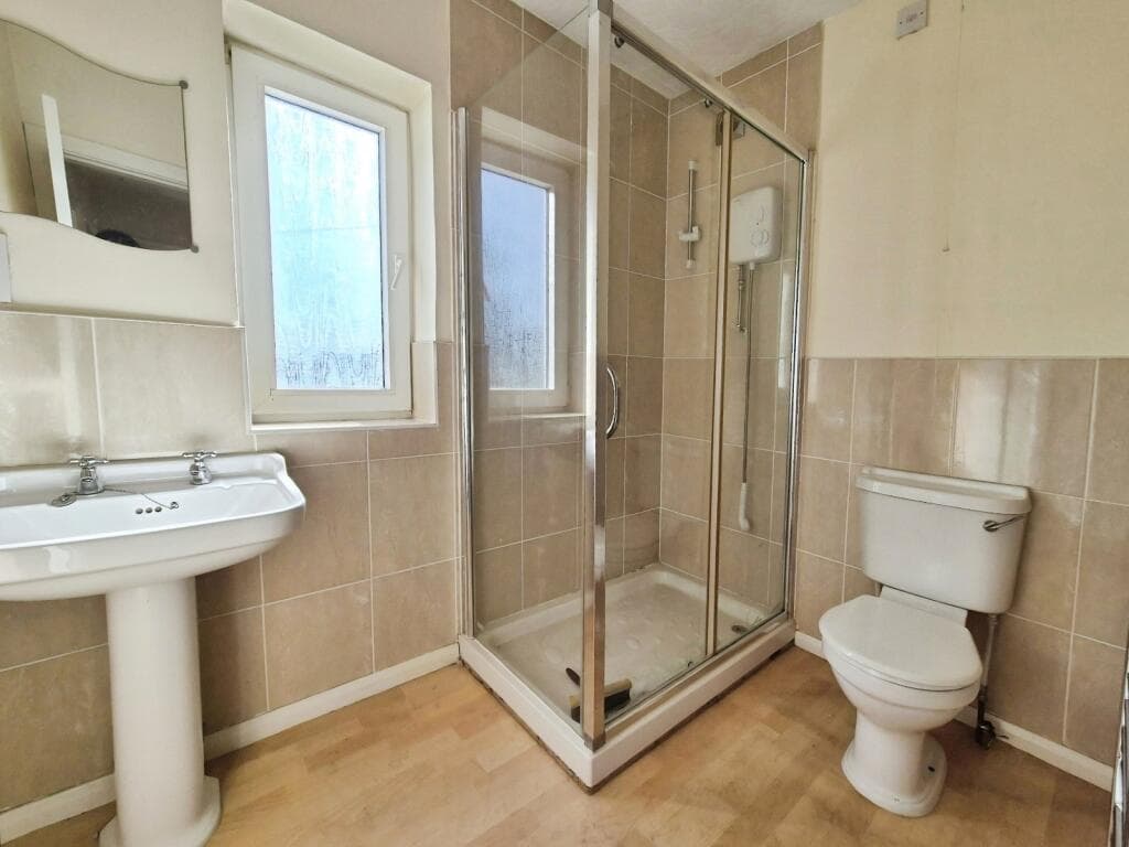 3 bedroom semi-detached house for sale in Beckfield Lane, York, North Yorkshire, YO26 Image 7