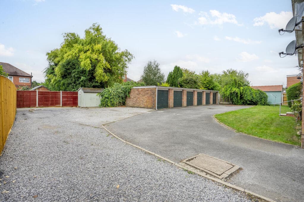 2 bedroom apartment for sale in Broadway,  Fulford, York, YO10 Image 4