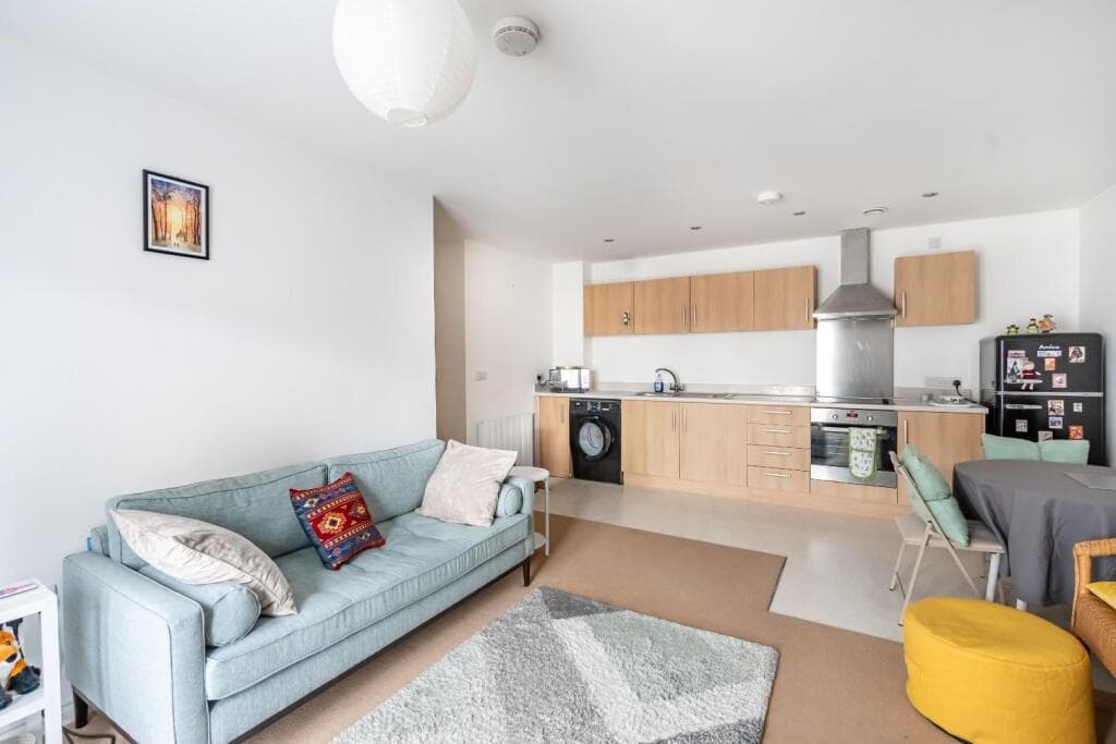 2 bedroom apartment for sale in College Court, Dringhouses, York, YO24 Image 2