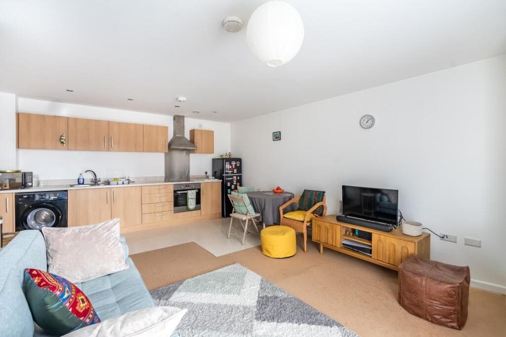 2 bedroom apartment for sale in College Court, Dringhouses, York, YO24 Image 6
