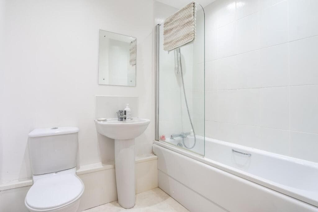 2 bedroom apartment for sale in College Court, Dringhouses, York, YO24 Image 11