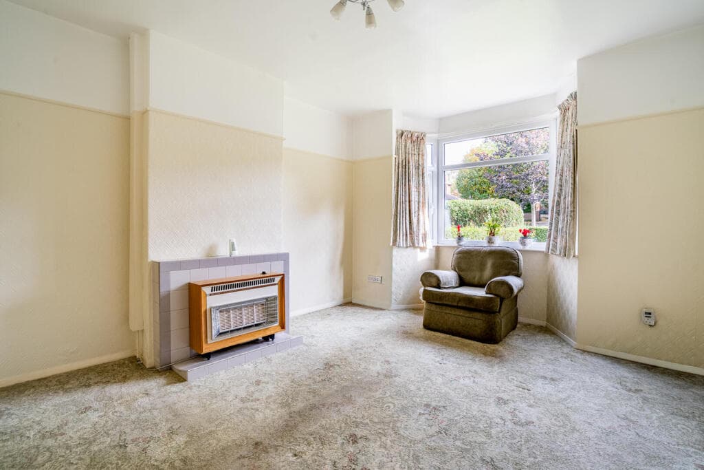 3 bedroom semi-detached house for sale in Askham Lane, York, YO24 Image 2