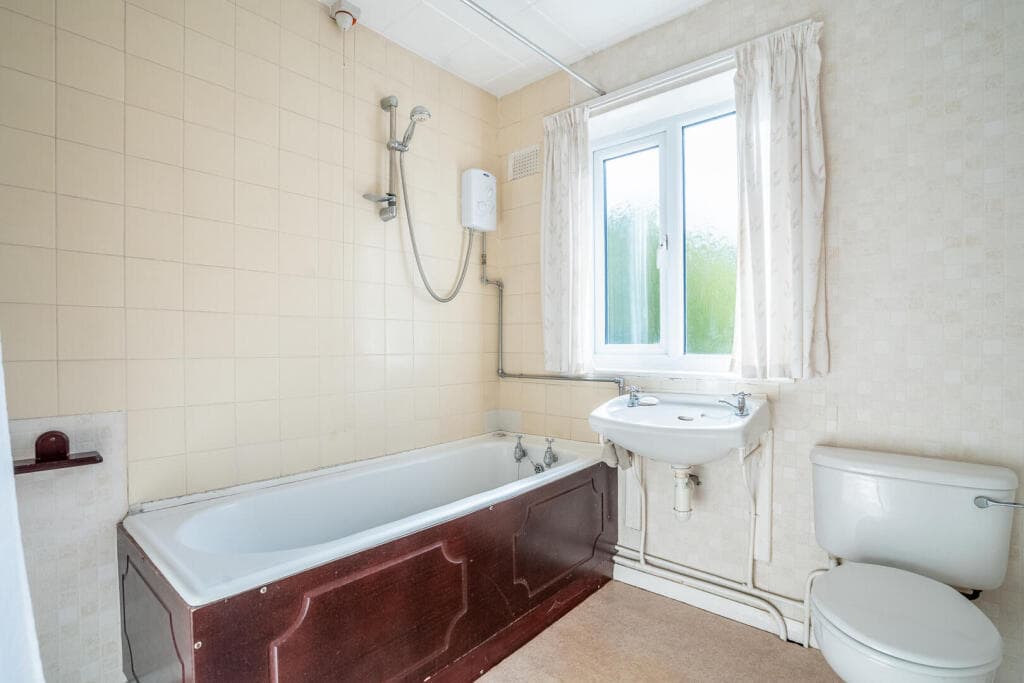 3 bedroom semi-detached house for sale in Askham Lane, York, YO24 Image 11