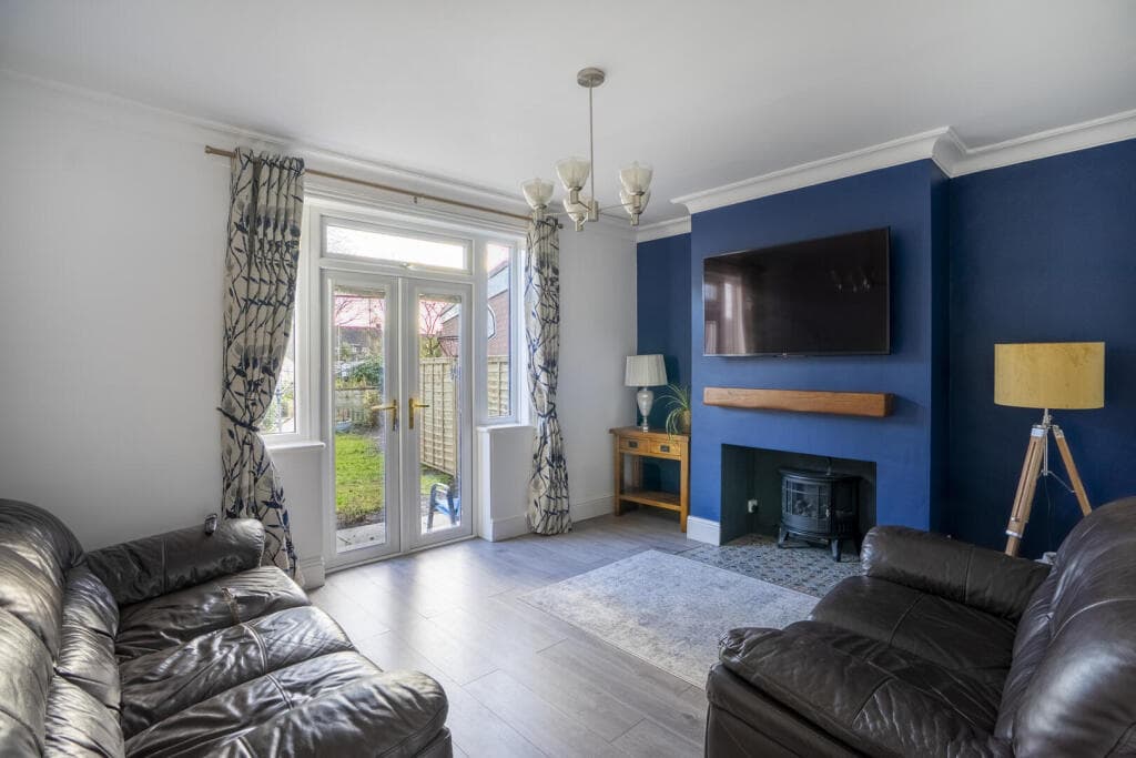 3 bedroom semi-detached house for sale in Wetherby Road, York, YO26 Image 2