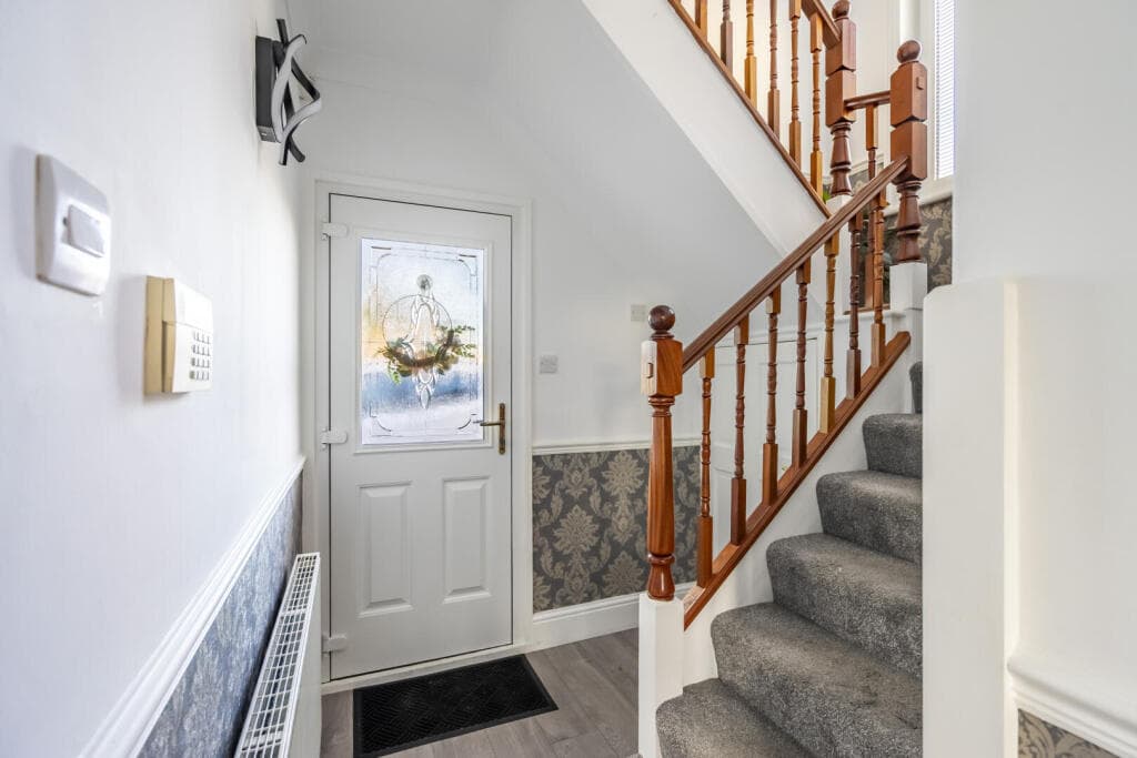 3 bedroom semi-detached house for sale in Wetherby Road, York, YO26 Image 6