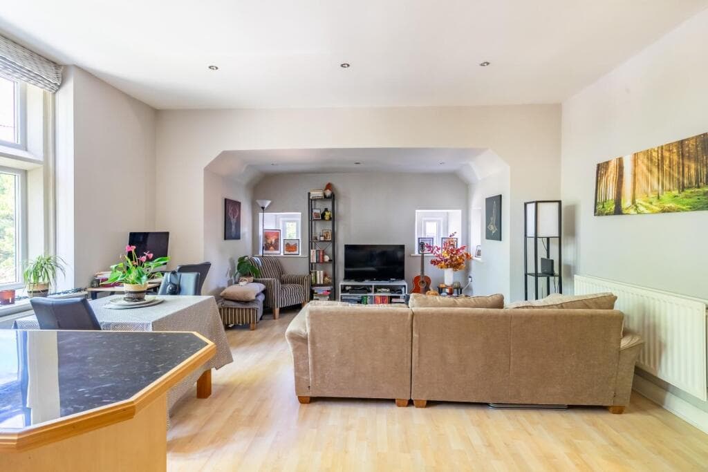 2 bedroom apartment for sale in St. Olaves Road, York, YO30 Image 3