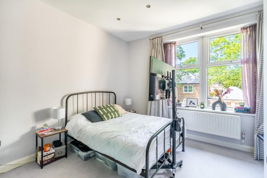 2 bedroom apartment for sale in St. Olaves Road, York, YO30 Image 6