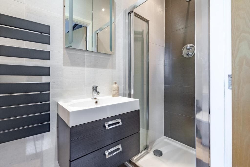 2 bedroom apartment for sale in St. Olaves Road, York, YO30 Image 8