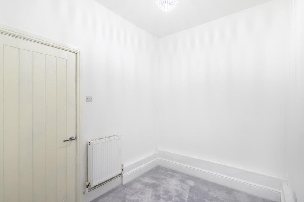 1 Bedroom Apartment For Sale In Stamford Street East Leeman Road, Yo26 Image 7